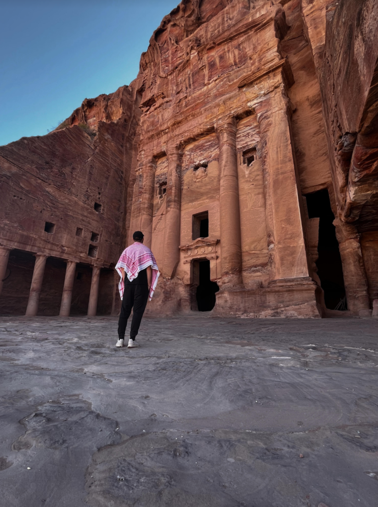 Arrive to the Royal Tombs early to avoid tour groups and souvenir stalls.