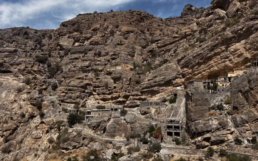The Suwgra | Stay in Oman’s 500 Year Old Mountain Village