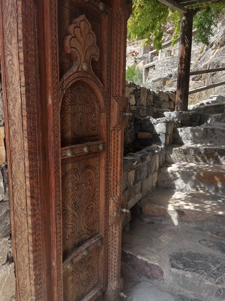 wood carvings at the Suwgra